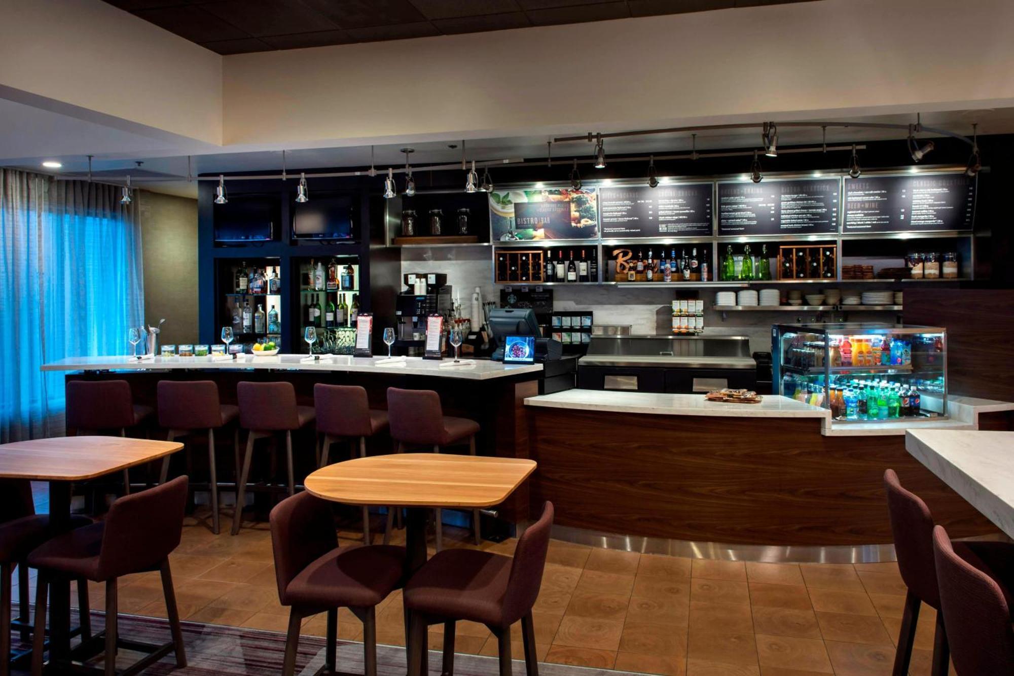 Courtyard By Marriott Poughkeepsie Hotel Eksteriør billede
