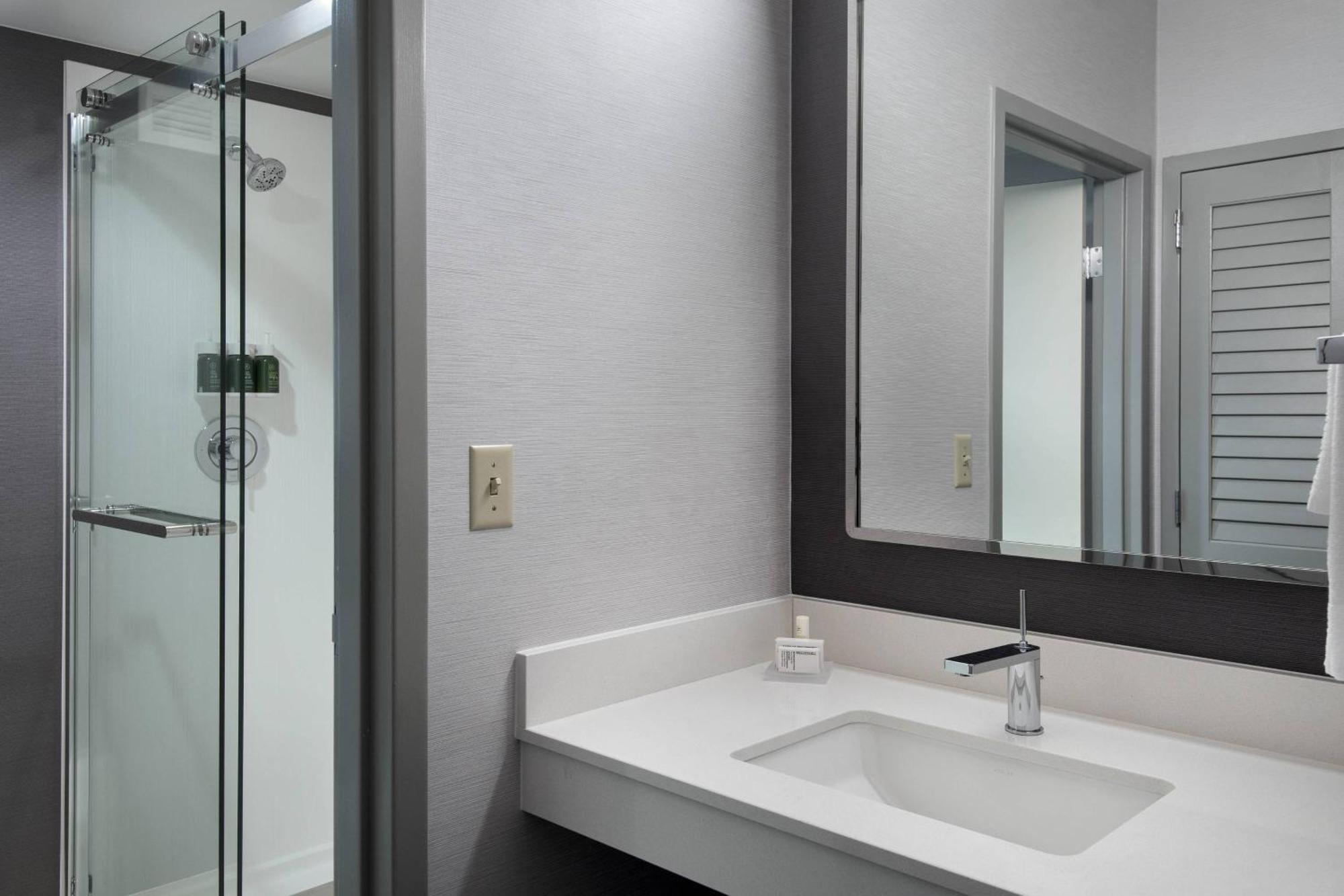 Courtyard By Marriott Poughkeepsie Hotel Eksteriør billede