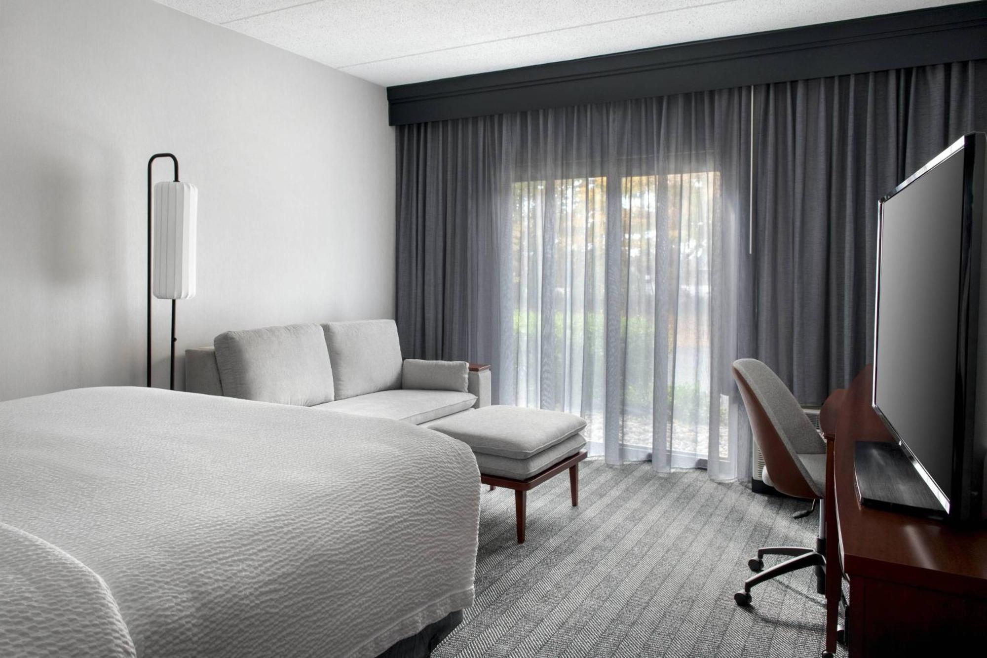 Courtyard By Marriott Poughkeepsie Hotel Eksteriør billede