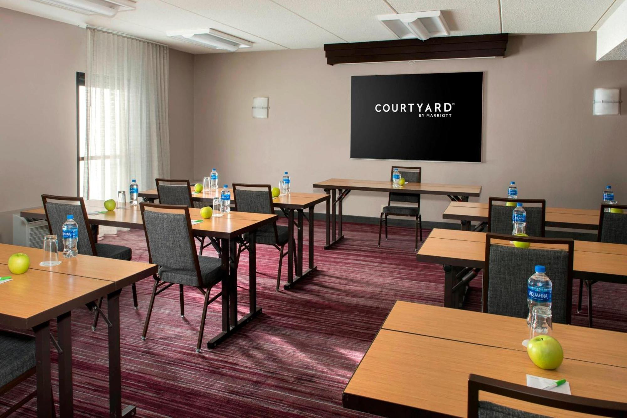 Courtyard By Marriott Poughkeepsie Hotel Eksteriør billede
