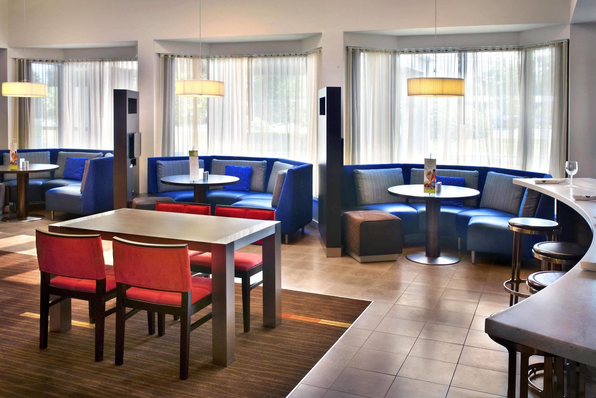 Courtyard By Marriott Poughkeepsie Hotel Eksteriør billede
