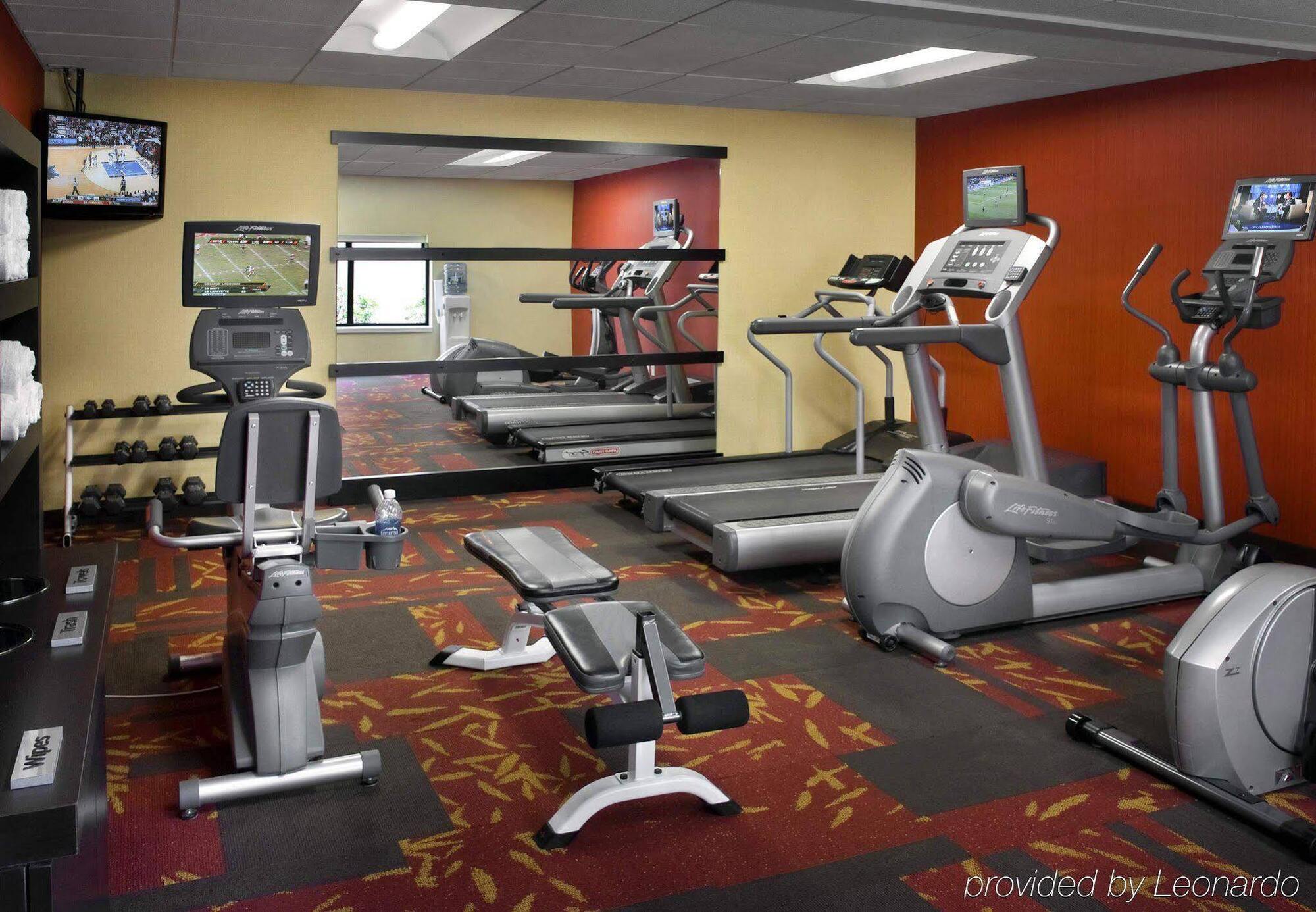 Courtyard By Marriott Poughkeepsie Hotel Eksteriør billede